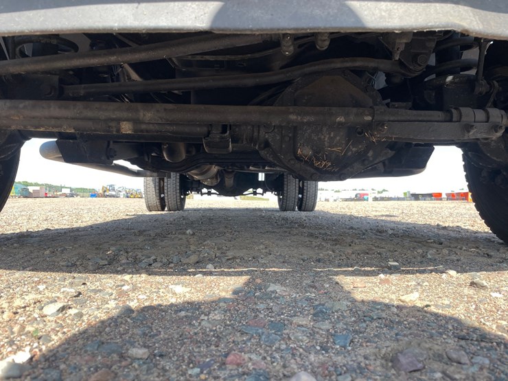 #1485-•-2016-ram-5500-flatbed-truck-(has-mn-salvage-title)-image-54