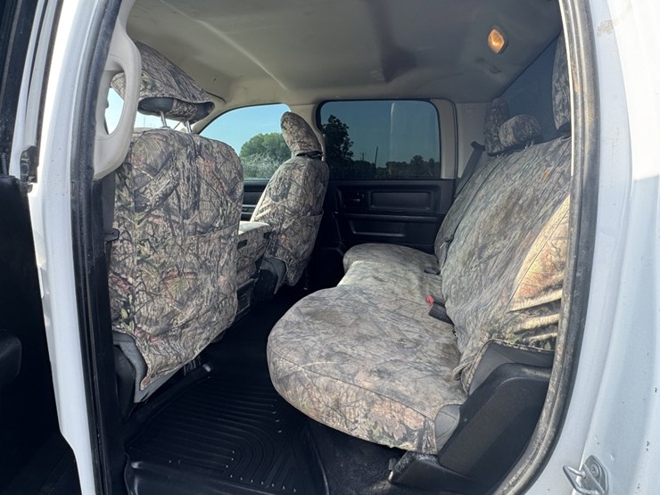 2018-dodge-3500hd-image-11