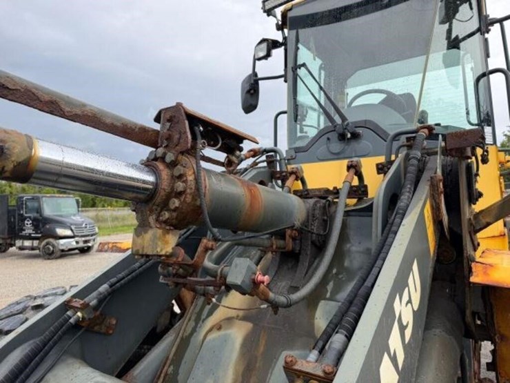 2018-komatsu-wa200pz-6-image-32