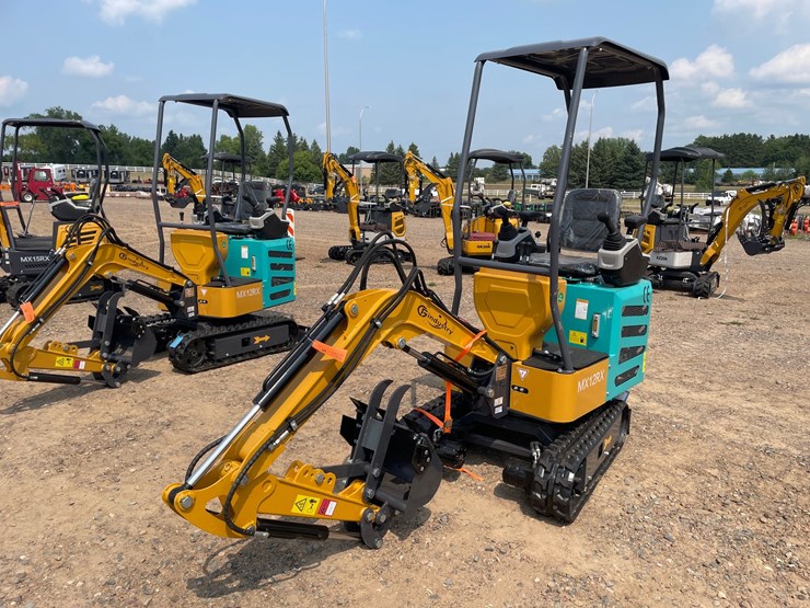 #5540-•-2026-mx12rx-mini-excavator-image-1