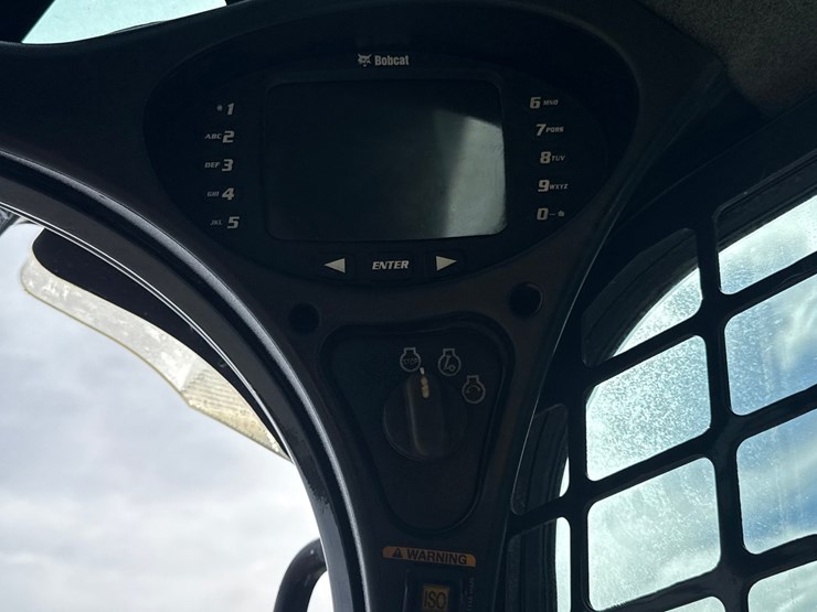 2019-bobcat-t595-image-43