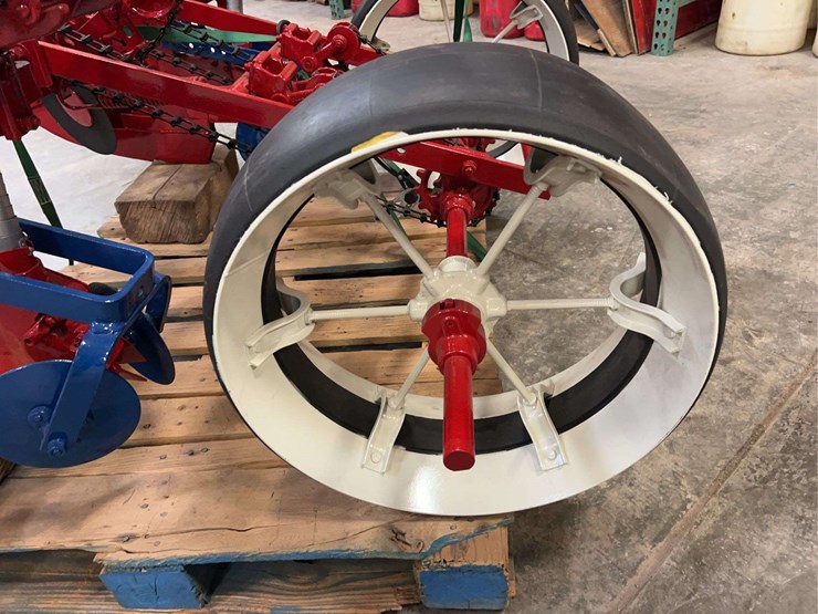 international-harvester-c251-two-row-fast-hitch-planter-image-22