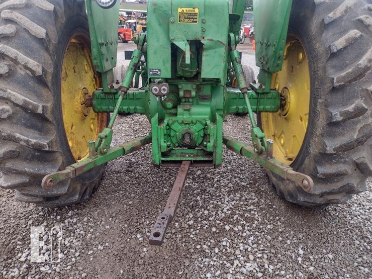 john-deere-2520-image-30