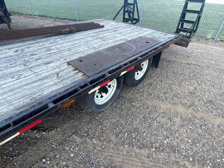 #1315-•-2008-pj-trailer-mfg.-deckover-trailer-(has-mn-title)-image-14