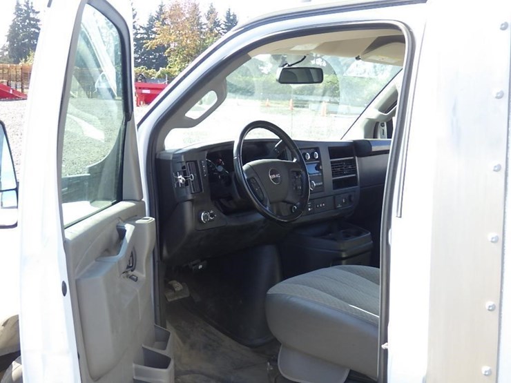 2023-gmc-3500-image-21