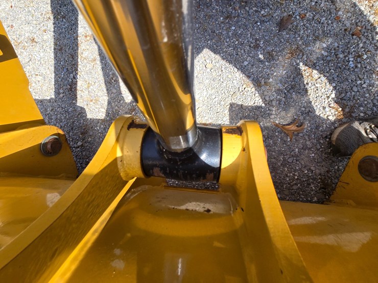 caterpillar-420e-image-94