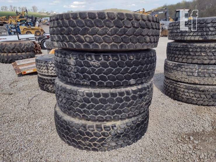 (4)-14r24-xgc-michelin-tires-w/rims-image-1