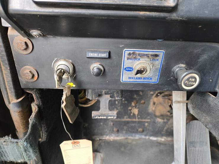 #1803-•-1987-international-tandem-axle-dump-truck-image-57