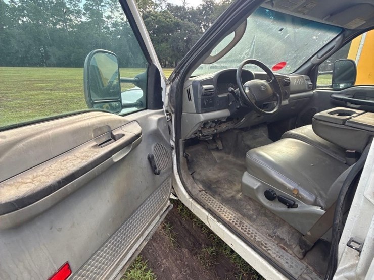 2006-ford-f350-image-8