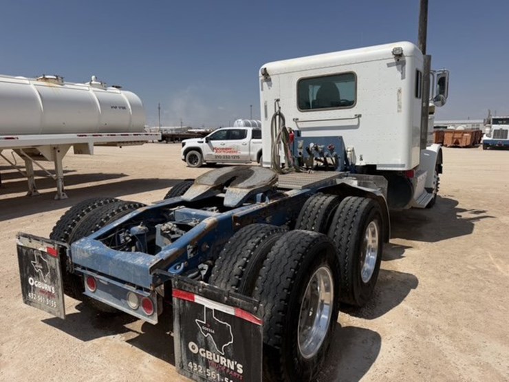 2012-peterbilt-367-image-6