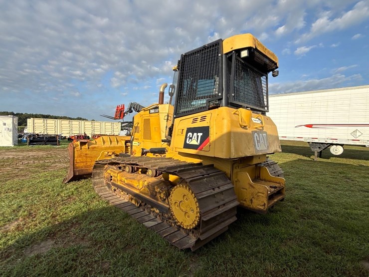 caterpillar-d6k-image-3