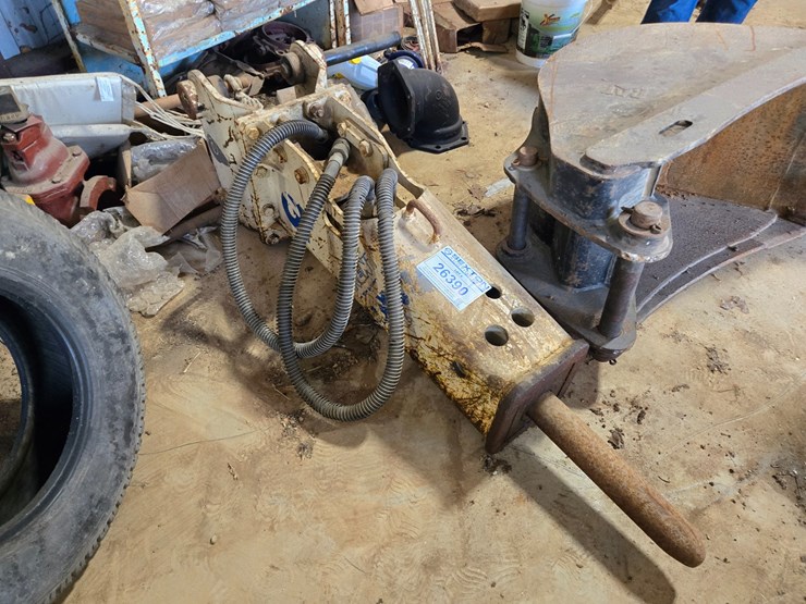 john-deere-310-image-1