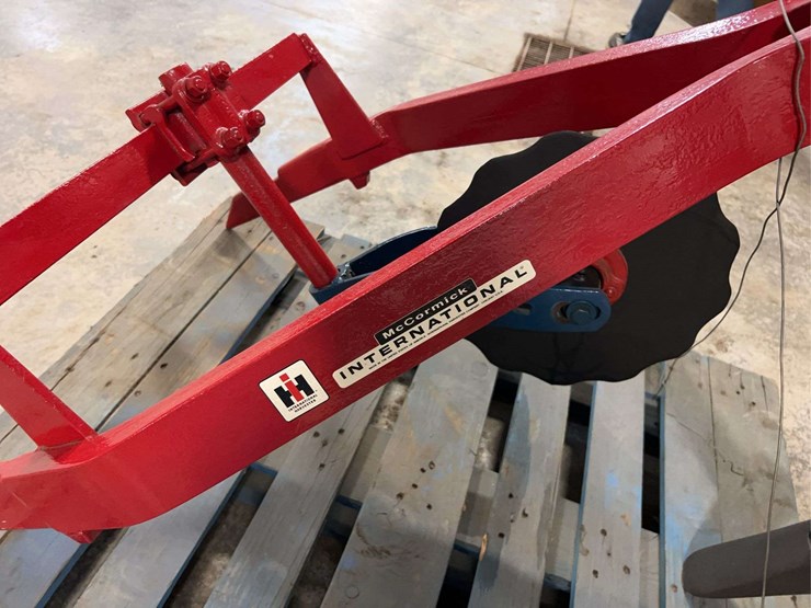 international-harvester-fast-hitch-subsoiler-image-9