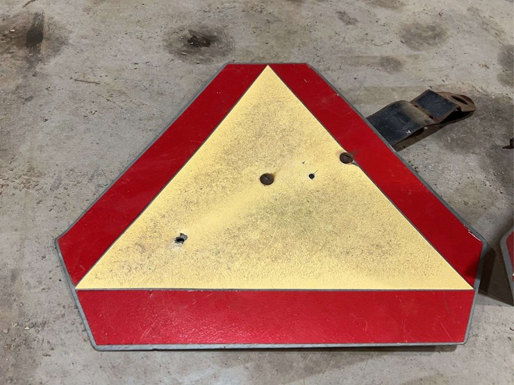 smv-signs-and-trailer-hubs-image-4