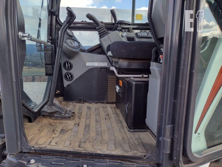 2023-bobcat-e35r2-image-12