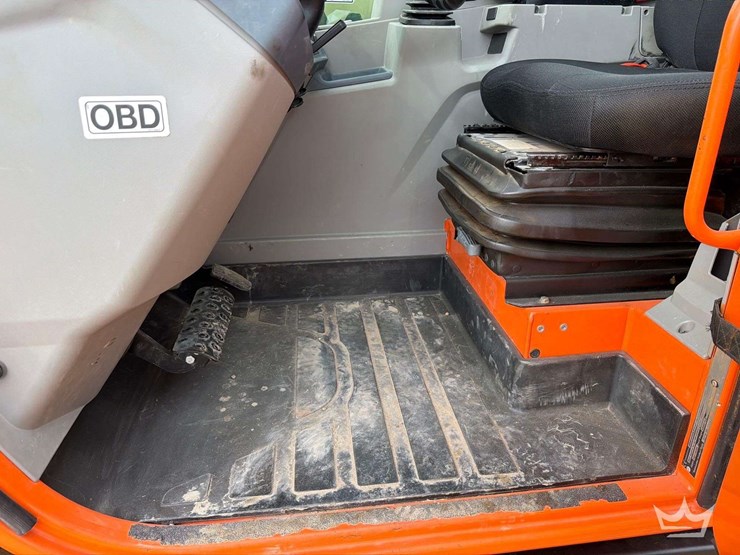 2023-jlg-ag925-8,000lbs-rough-terrain-telehandler-image-38