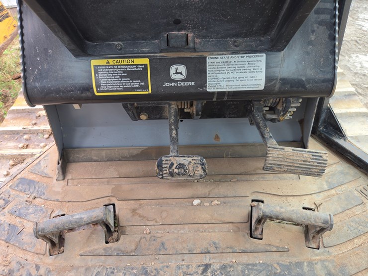 2004-deere-650h-xlt-image-44