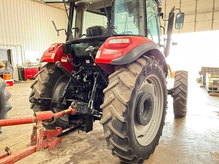 2014-case-ih-farmall-85c-image-3