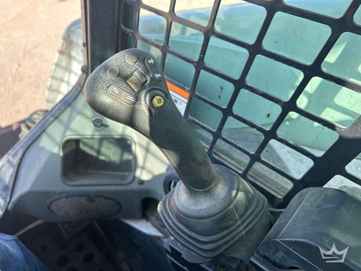 bobcat-wheeled-skid-loader-image-13