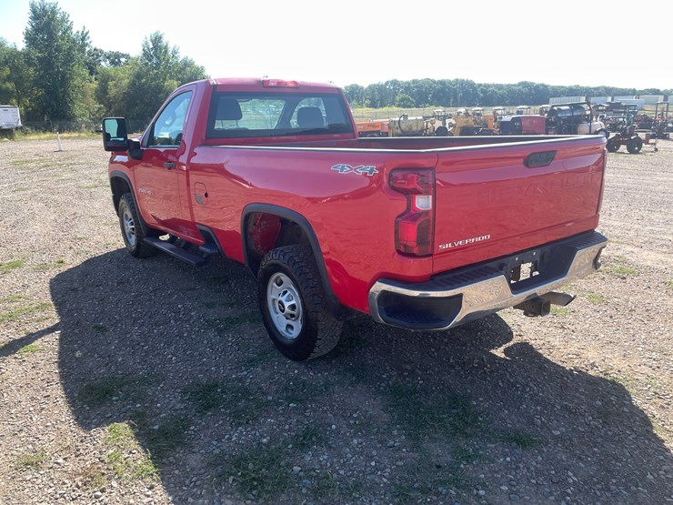 2020-chevrolet-2500-image-3
