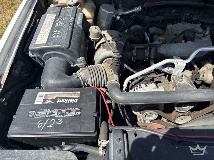 2000-chevrolet-3500-image-6