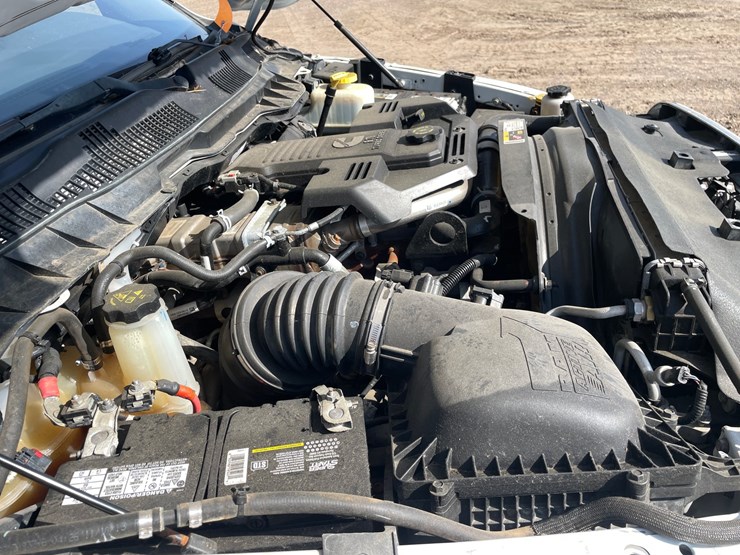 #1485-•-2016-ram-5500-flatbed-truck-(has-mn-salvage-title)-image-50
