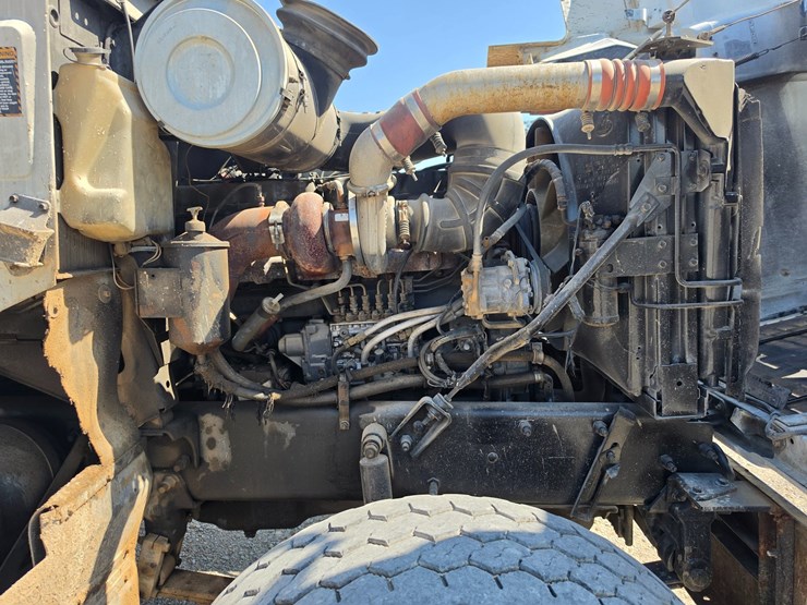 1996-mack-ch600-image-63