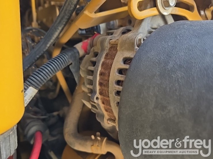 2019-caterpillar-259d3-image-35