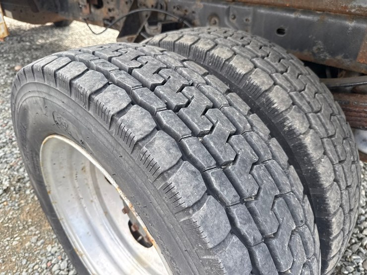 2009-ford-f450-image-56