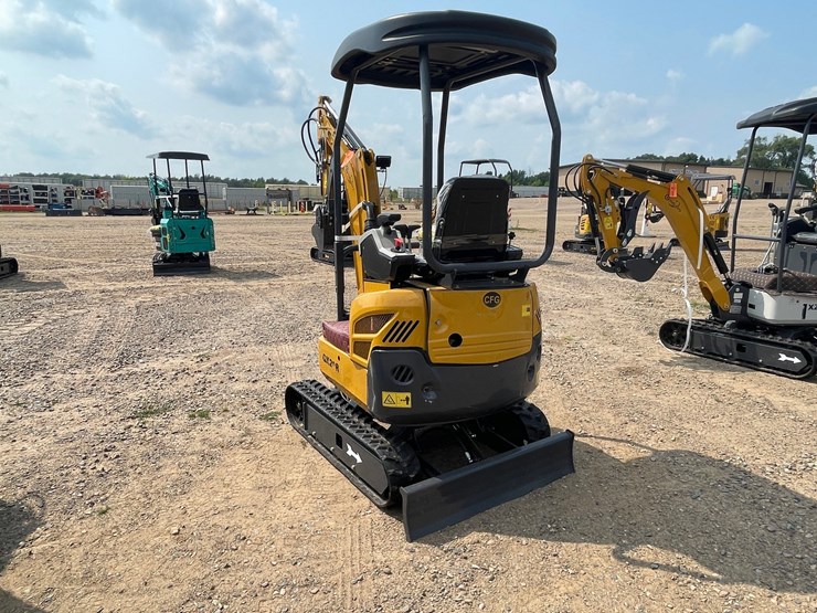 #5550-•-2026-qk20r-mini-excavator-image-2
