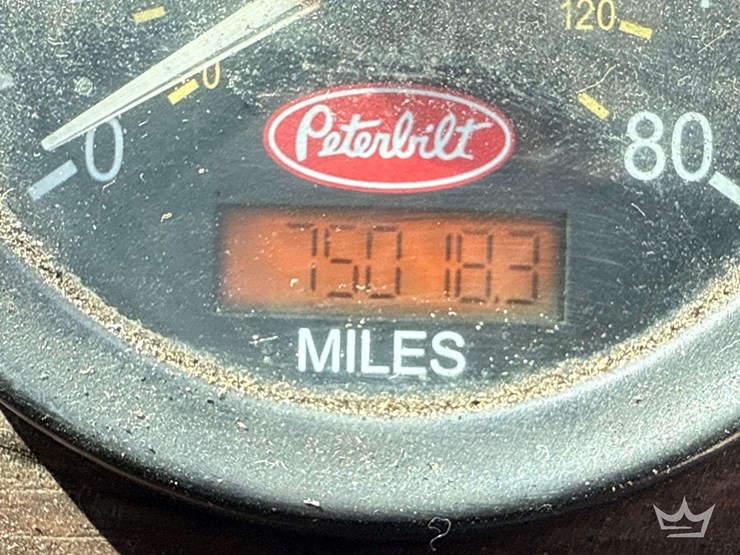 2014-peterbilt-320-image-10
