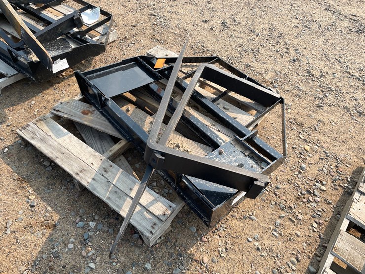 #2069-•-2026-mower-king-skid-steer-forks-image-3