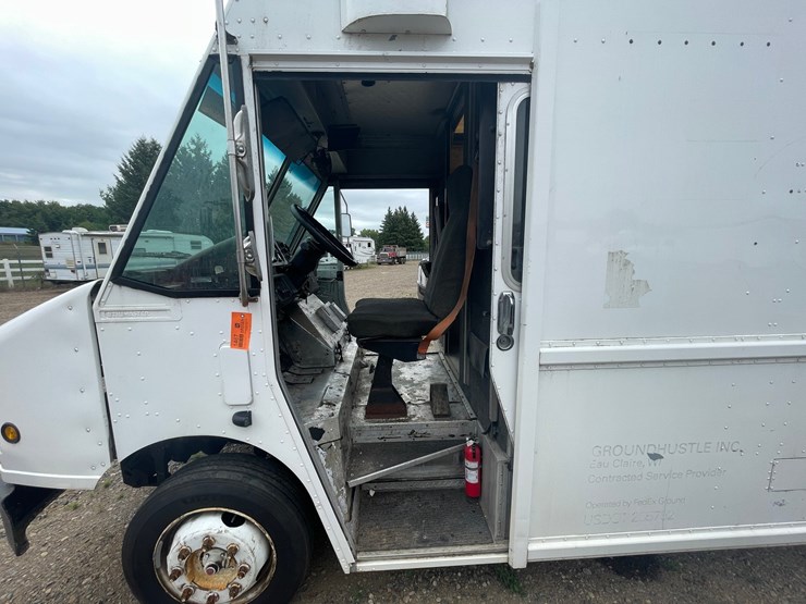 #1467-•-2000-freightliner-box-truck-(has-mn-title)-image-18