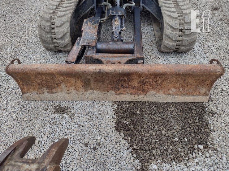 2008-kubota-kx121-3-image-17