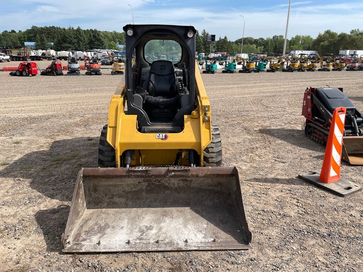 2013-caterpillar-236d3-image-3