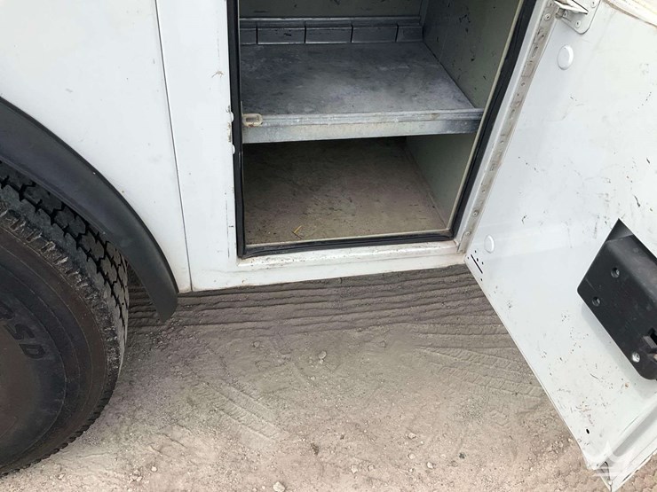 2018-international-durastar-4300-image-39