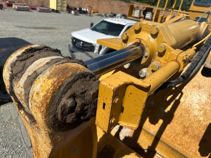 caterpillar-988f-image-25