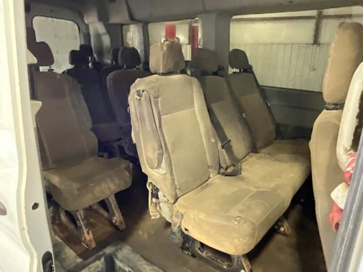 2017-ford-transit-image-13
