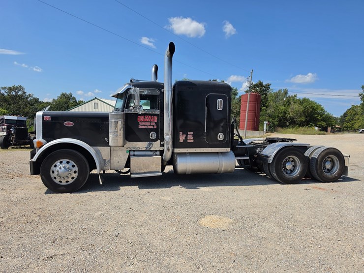 1992-peterbilt-379-image-3