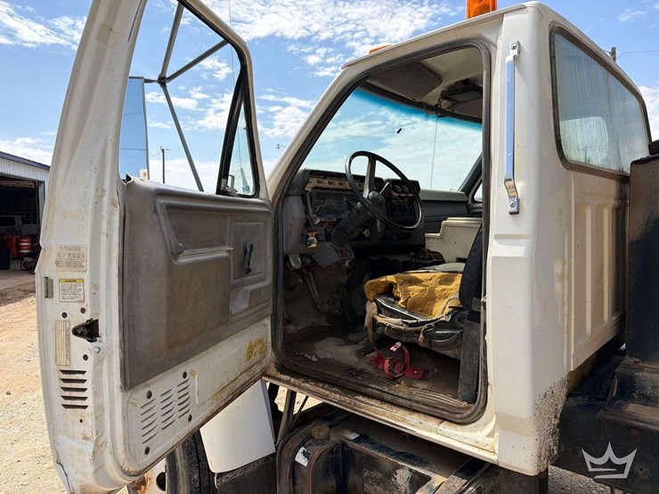 1997-ford-f800-image-25