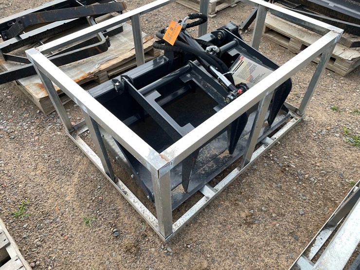 #2034-•-2026-unused-land-honor-mini-skid-steer-grapple-bucket-image-3
