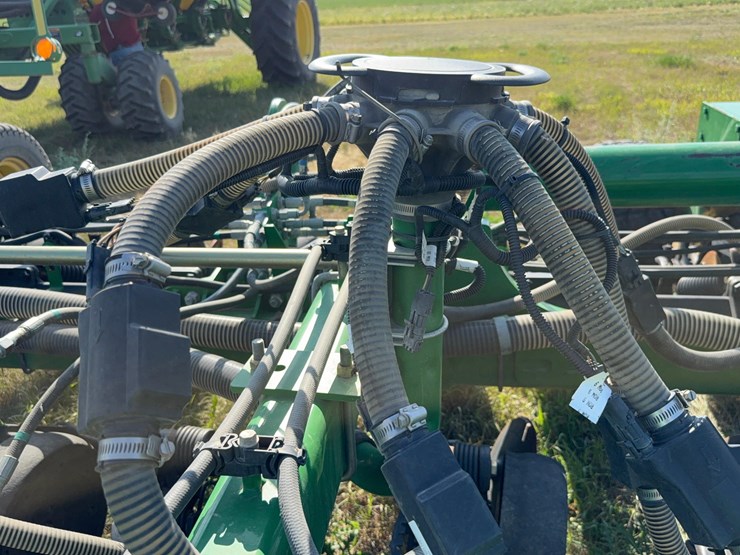 john-deere-1890-image-23