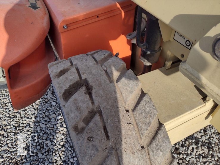jlg-4069le-image-10