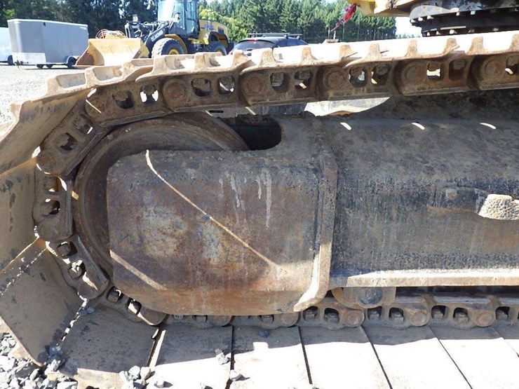 deere-330c-lc-image-17