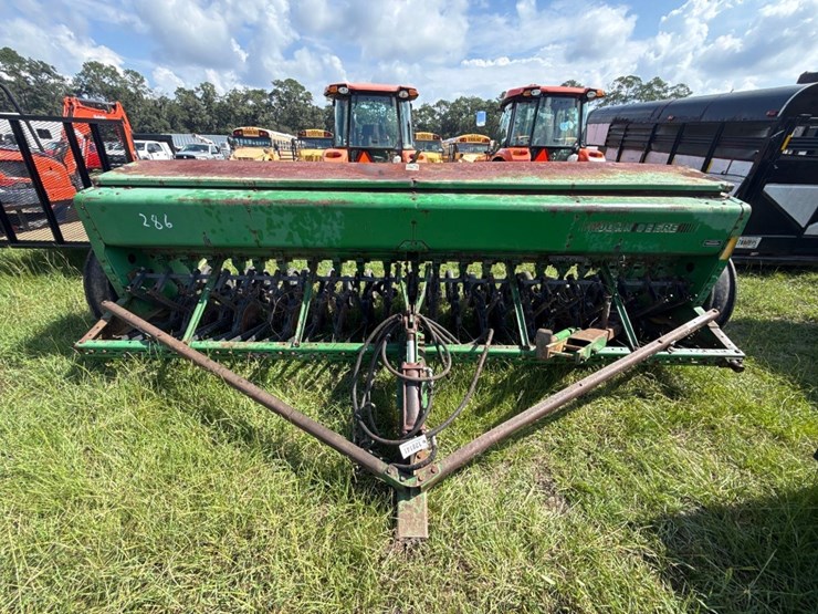 john-deere-450-image-6
