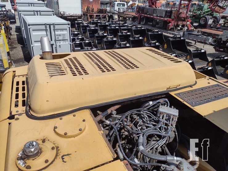 deere-270c-lc-image-34