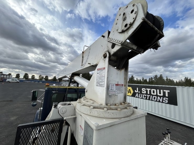 2001-peterbilt-357-image-28