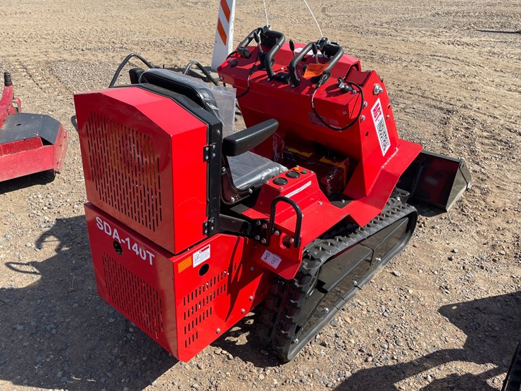 #5501-•-2026-agt-crawler-loader-image-7