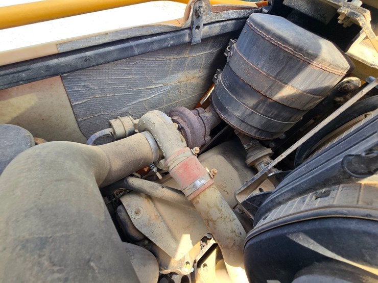 caterpillar-420e-image-25