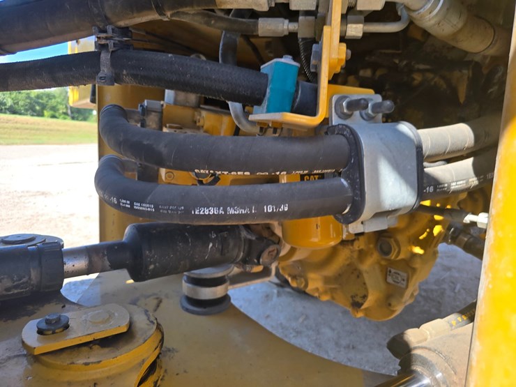2016-caterpillar-930m-image-44